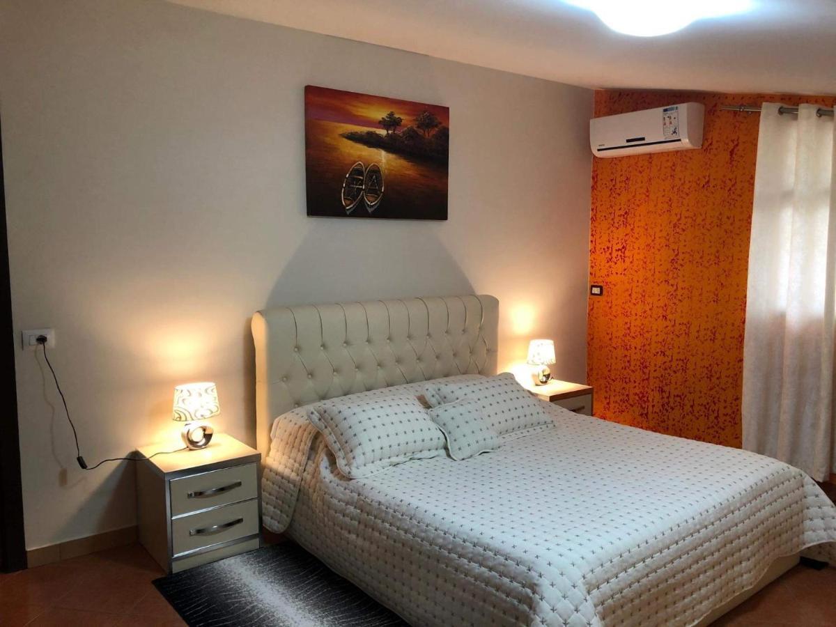 Modern Apartment By Ceni, Elbasan Esterno foto